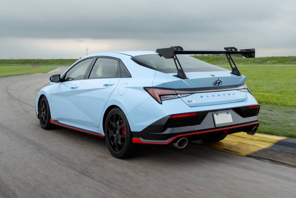 https://autogreeknews.gr/wp-content/uploads/2025/11/hyundai-elantra-n-tcr-edition-9.jpg