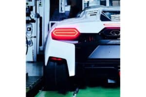 lamborghini-temerario-poses-for-the-camera-on-the- (3)