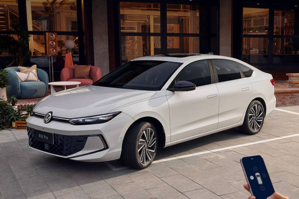 Νέα μικρο-μεσαία «κούρσα» VW Lavida Pro