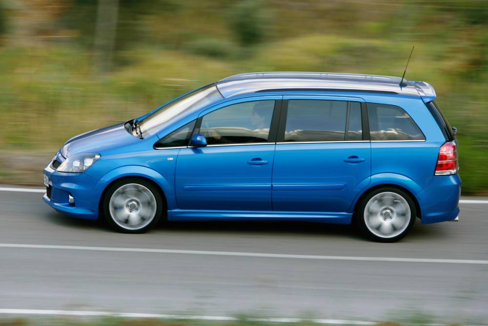 https://autogreeknews.gr/wp-content/uploads/2025/11/opel_zafira_opc_72.jpg