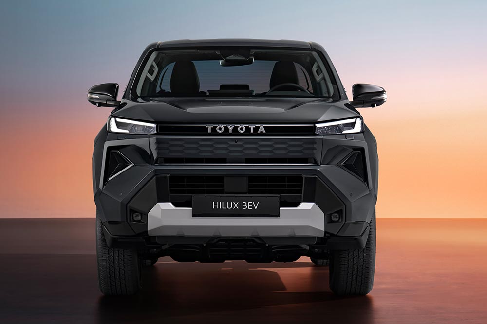 https://autogreeknews.gr/wp-content/uploads/2025/11/toyota-hilux-2025-12.jpg