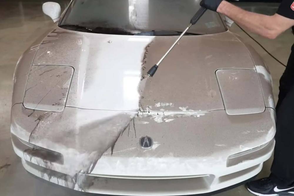 https://autogreeknews.gr/wp-content/uploads/2025/12/1992-nsx-detail.jpg