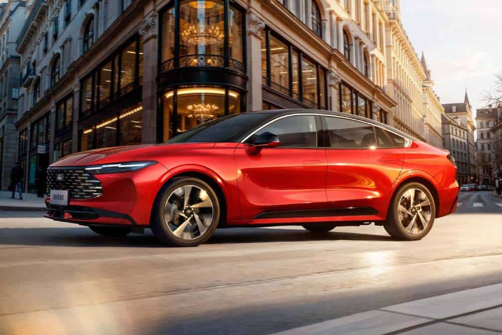 Το νέο Ford Mondeo ζει και βασιλεύει