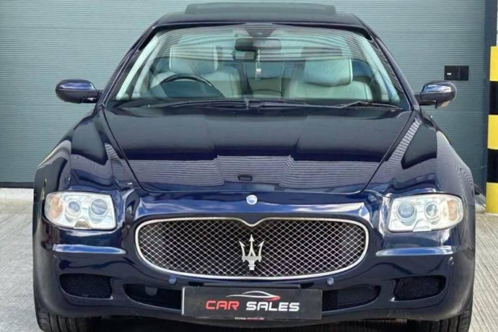https://autogreeknews.gr/wp-content/uploads/2025/12/4500-euro-maserati-quattroporte-for-sale-5.jpg