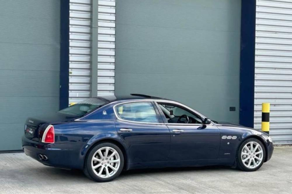 https://autogreeknews.gr/wp-content/uploads/2025/12/4500-euro-maserati-quattroporte-for-sale-9.jpg