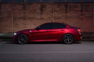 Alfa-Romeo-Giulia-and-Stelvio-Quadrifoglio-Collezi (11)