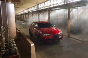 Alfa-Romeo-Giulia-and-Stelvio-Quadrifoglio-Collezi (6)