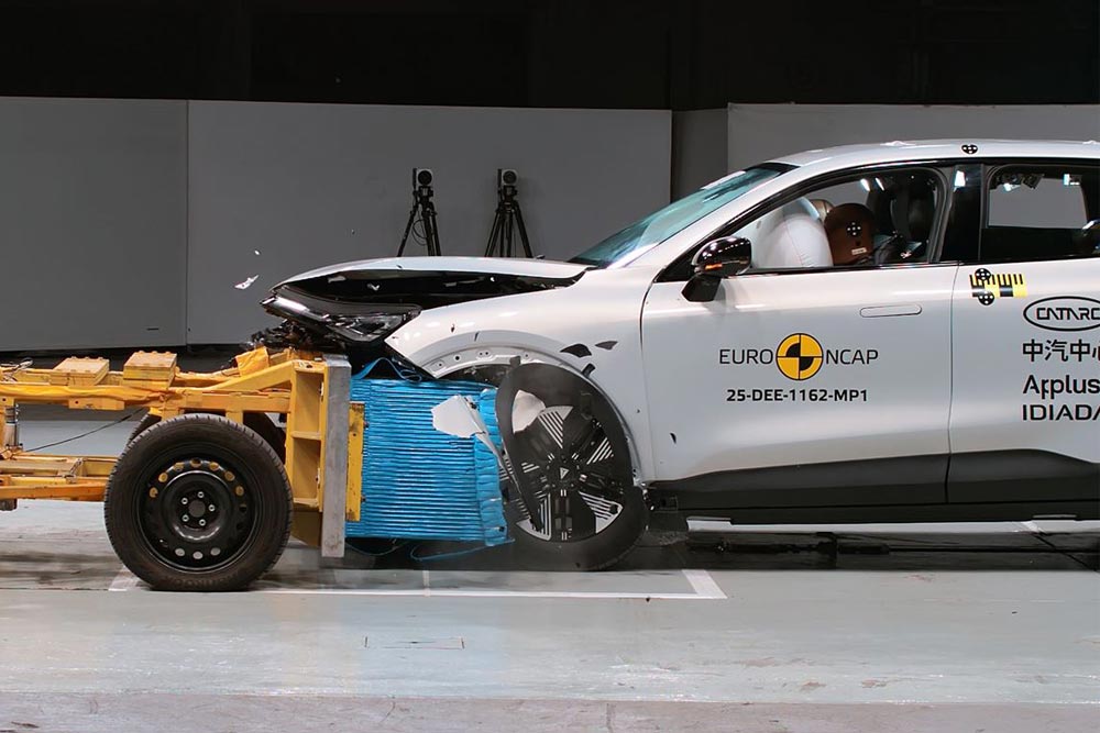 https://autogreeknews.gr/wp-content/uploads/2025/12/Changan-Deepal-S05-EuroNCAP-1.jpg
