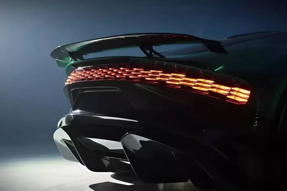 Η κινεζική σεντάν «Bugatti» από εταιρία που φτιάχνει σκούπες!