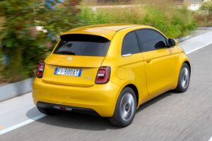 Fiat-500-Hybrid-(9)