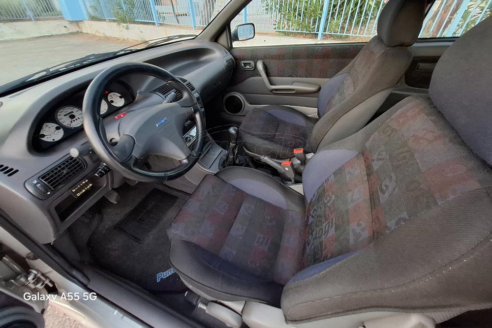 https://autogreeknews.gr/wp-content/uploads/2025/12/Fiat-Punto-GT-1998-5.jpg