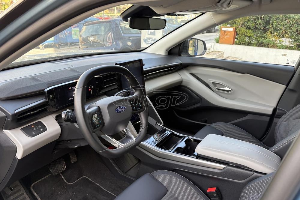 https://autogreeknews.gr/wp-content/uploads/2025/12/Ford-Explorer-EV-used-5.jpg