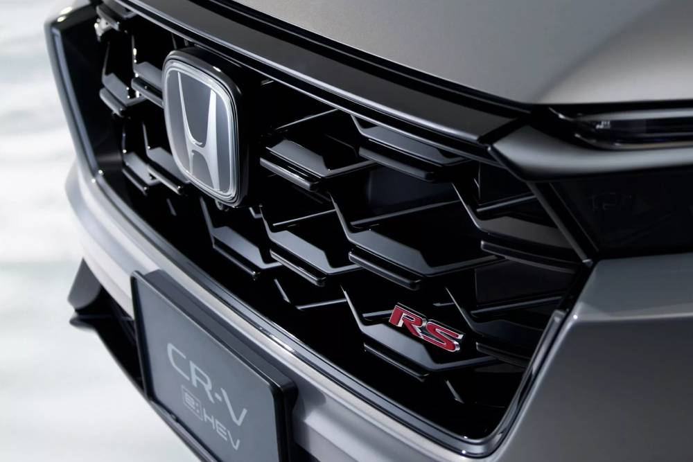 https://autogreeknews.gr/wp-content/uploads/2025/12/Honda-CR-V-eHEV-RS-Black-Edition-Japan-4-2048x1665-1.jpg