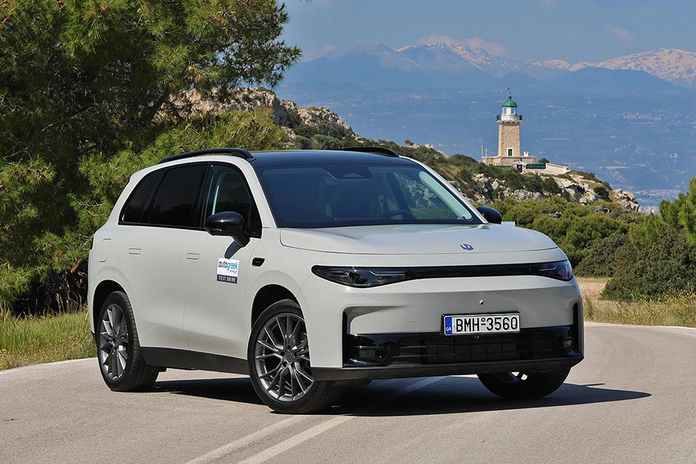 https://autogreeknews.gr/wp-content/uploads/2025/12/Leapmotor-C10-Hybrid-EV-12.jpg