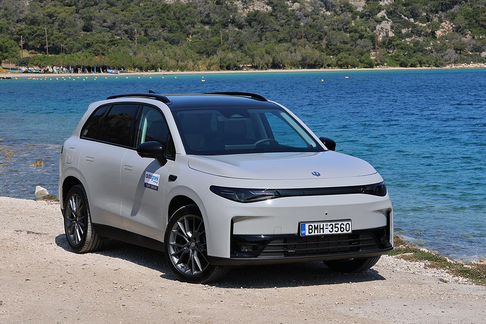 https://autogreeknews.gr/wp-content/uploads/2025/12/Leapmotor-C10-Hybrid-EV-15.jpg