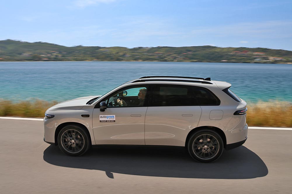 https://autogreeknews.gr/wp-content/uploads/2025/12/Leapmotor-C10-Hybrid-EV-20.jpg