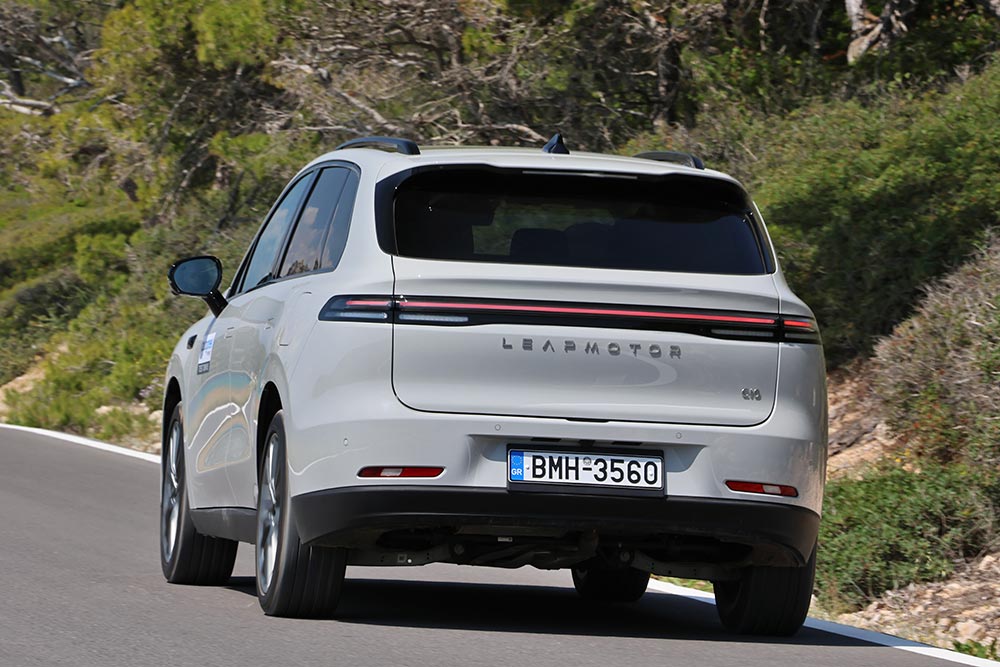 https://autogreeknews.gr/wp-content/uploads/2025/12/Leapmotor-C10-Hybrid-EV-22.jpg