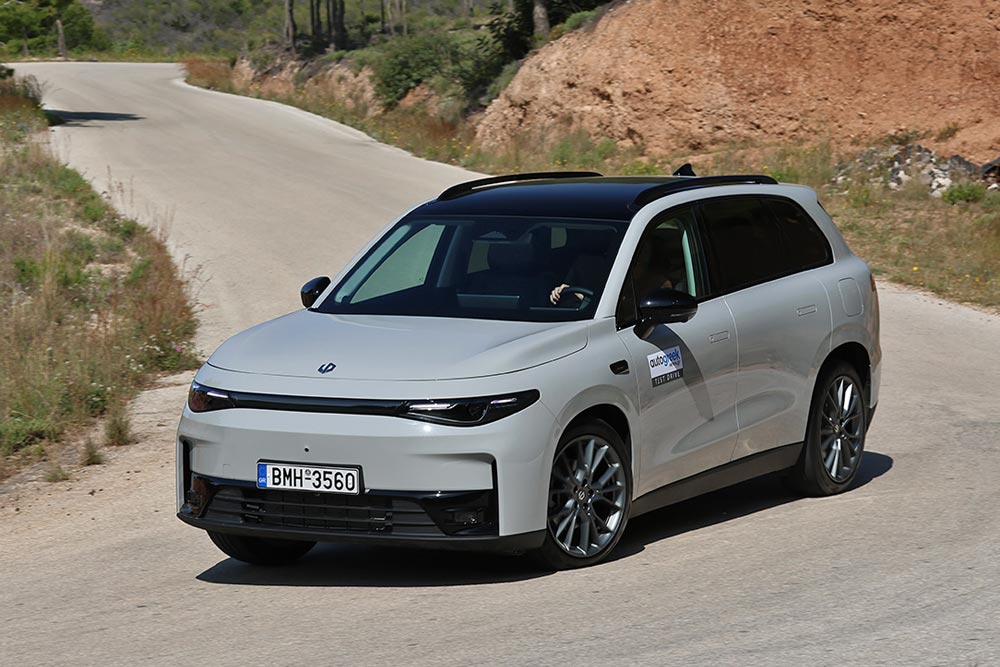 https://autogreeknews.gr/wp-content/uploads/2025/12/Leapmotor-C10-Hybrid-EV-29.jpg
