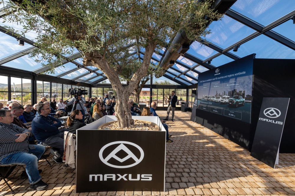 https://autogreeknews.gr/wp-content/uploads/2025/12/MAXUS-PRESS-EVENT_0542-small.jpg