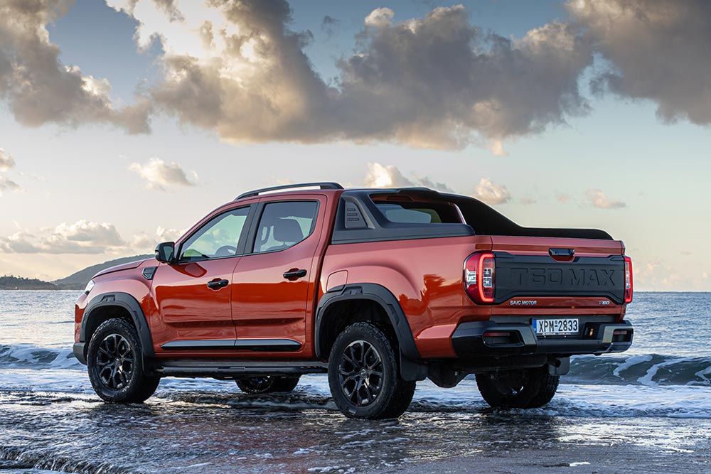 https://autogreeknews.gr/wp-content/uploads/2025/12/MAXUS-T60-13.jpg
