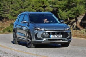 Σε νέα απίστευτα χαμηλή τιμή το MG ZS Max Hybrid+