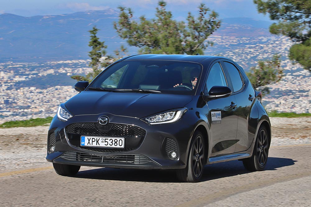 https://autogreeknews.gr/wp-content/uploads/2025/12/Mazda2-Hybrid-11.jpg