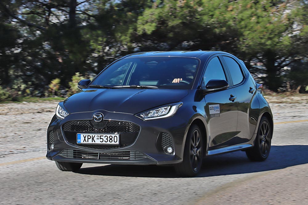https://autogreeknews.gr/wp-content/uploads/2025/12/Mazda2-Hybrid-5.jpg