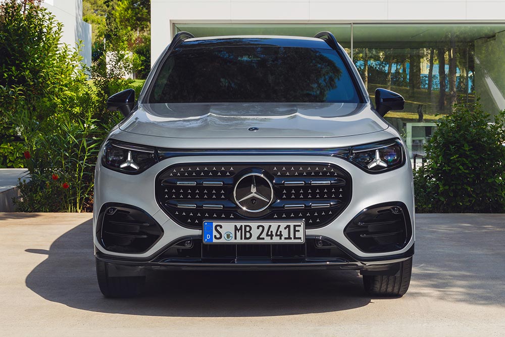 https://autogreeknews.gr/wp-content/uploads/2025/12/Mercedes-Benz-GLB-2025-20.jpg