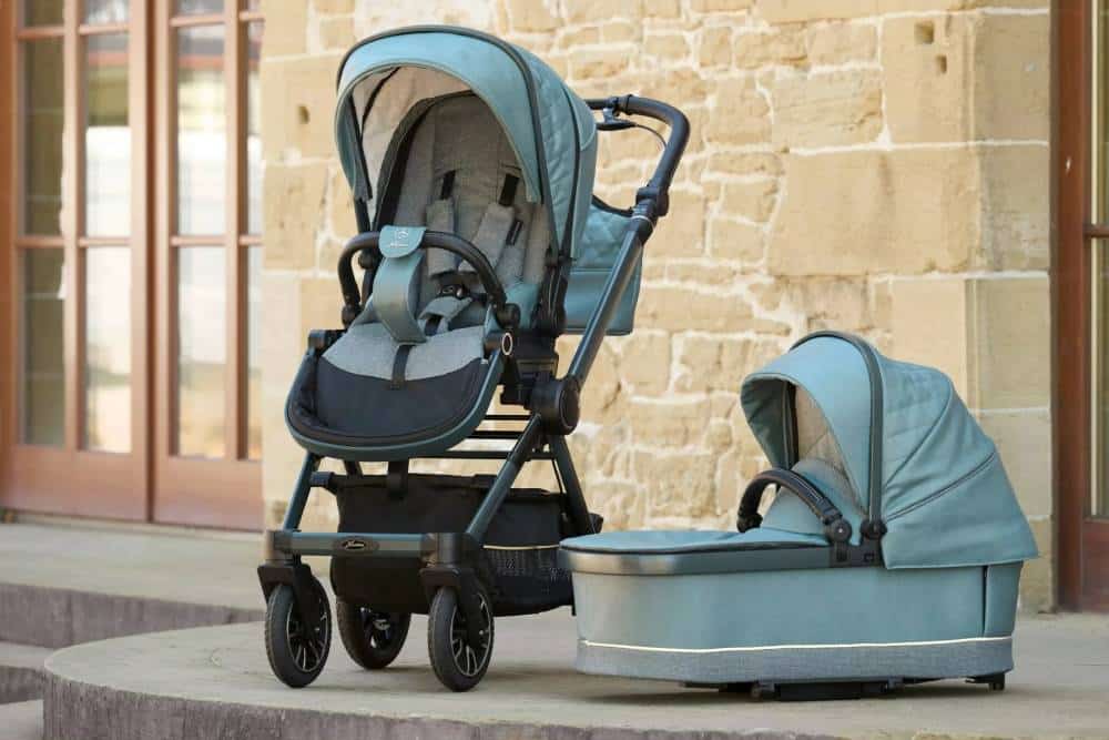https://autogreeknews.gr/wp-content/uploads/2025/12/Mercedes-Benz-Stroller-1-2048x1366-1.jpg