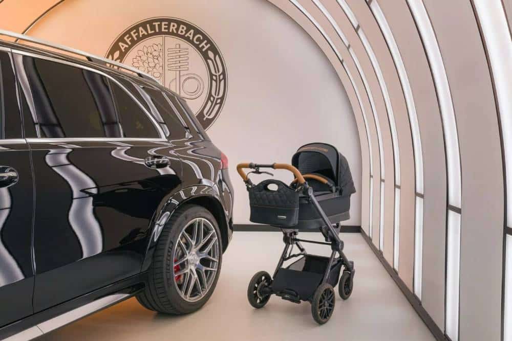 https://autogreeknews.gr/wp-content/uploads/2025/12/Mercedes-Benz-Stroller-3-2048x1366-1.jpg