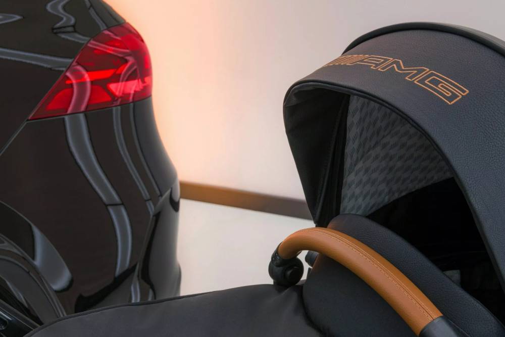 https://autogreeknews.gr/wp-content/uploads/2025/12/Mercedes-Benz-Stroller-4-2048x1366-1.jpg