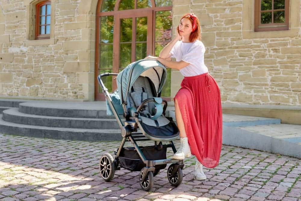 https://autogreeknews.gr/wp-content/uploads/2025/12/Mercedes-Benz-Stroller-9-2048x1366-1.jpg