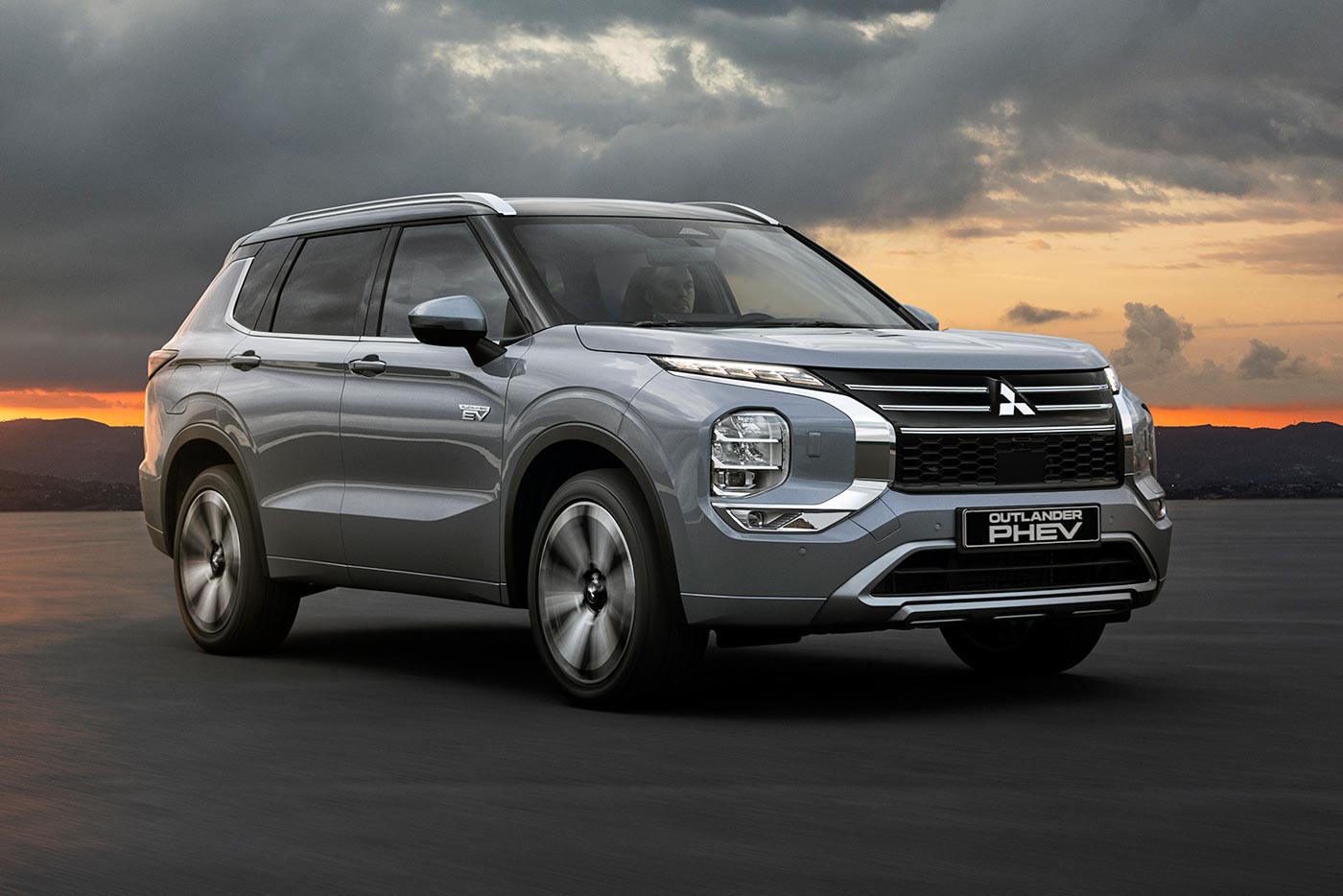 Ήρθε το νέο Mitsubishi Outlander PHEV (+τιμές)