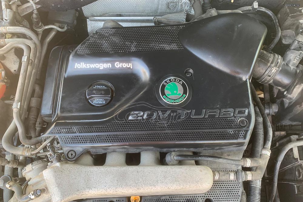 https://autogreeknews.gr/wp-content/uploads/2025/12/Skoda-Octavia-2001-5.jpg