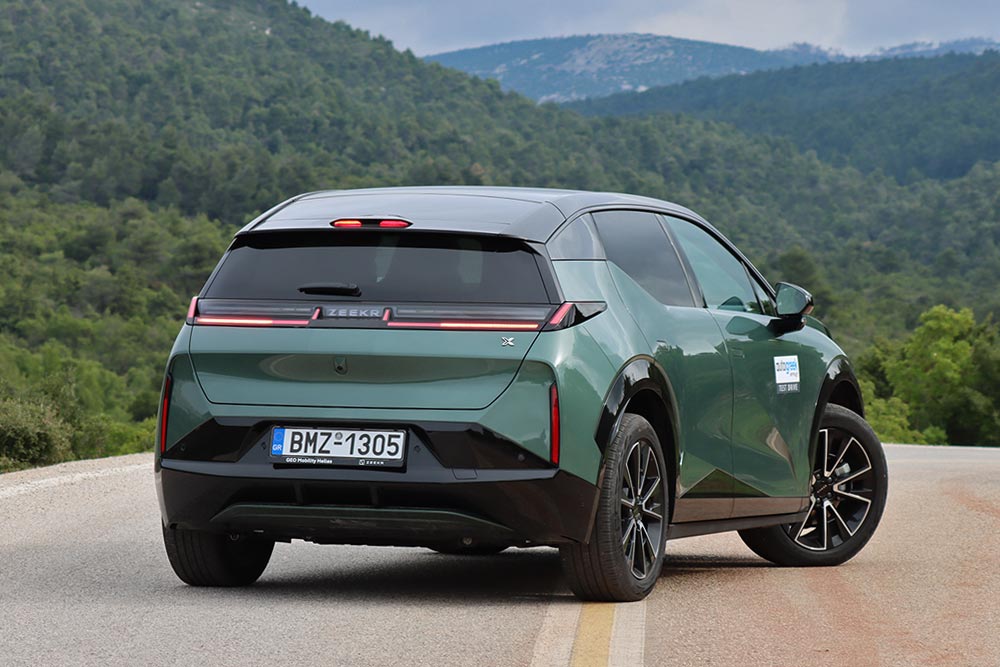 https://autogreeknews.gr/wp-content/uploads/2025/12/Zeekr-X-9.jpg