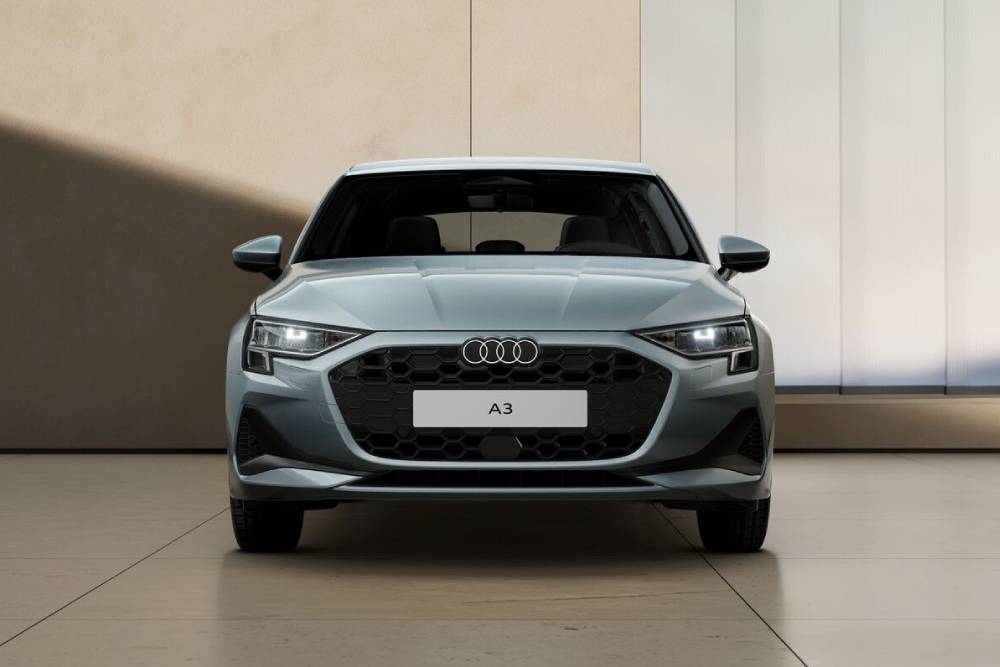 https://autogreeknews.gr/wp-content/uploads/2025/12/audi-a3-sportback-8.jpg