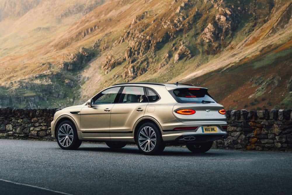 https://autogreeknews.gr/wp-content/uploads/2025/12/bentley_bentayga_hybrid_411.jpg