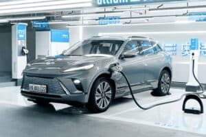 Νέο Buick Electra E5 βάζει στην πρίζα Αμερική και Κίνα