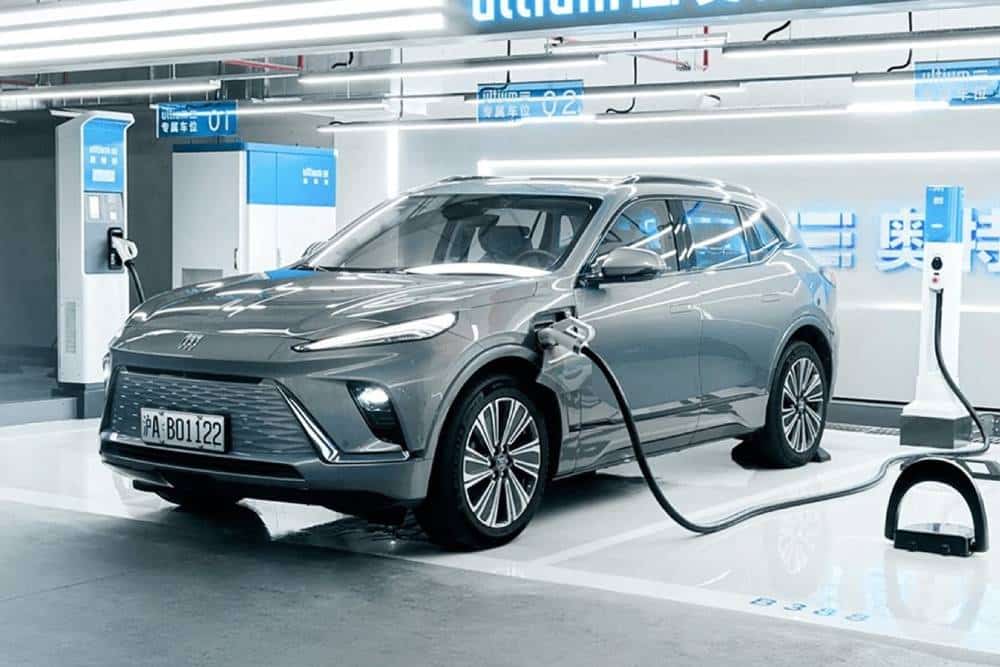 Νέο Buick Electra E5 βάζει στην πρίζα Αμερική και Κίνα