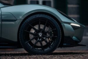 Το πανάλαφρο EV που συνδυάζει Audi και Maserati