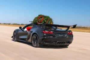 corvette-zr1-christmas-tree-speed-record (5)