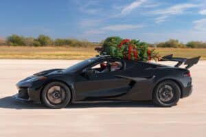 Το χριστουγεννιάτικο δέντρο των 315 χλμ./ώρα! (+video)