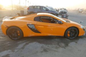 crashed mclaren 650s (9)