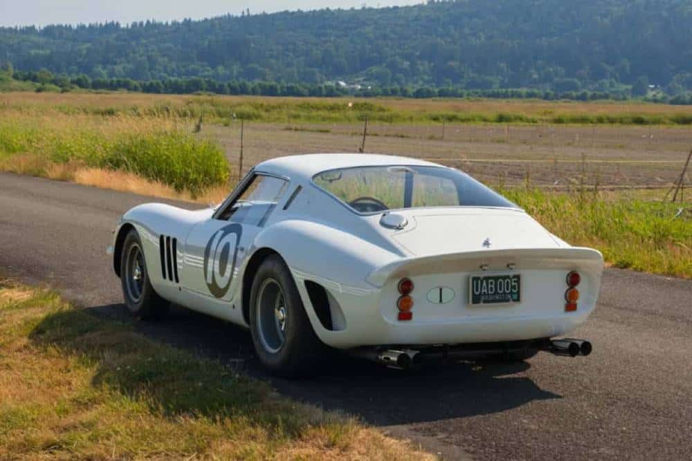 https://autogreeknews.gr/wp-content/uploads/2025/12/ferrari-250-gto-auction-16.jpg