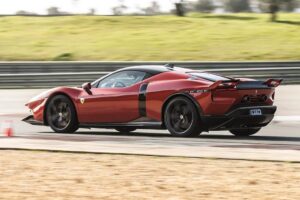ferrari 849 testarossa on track 04