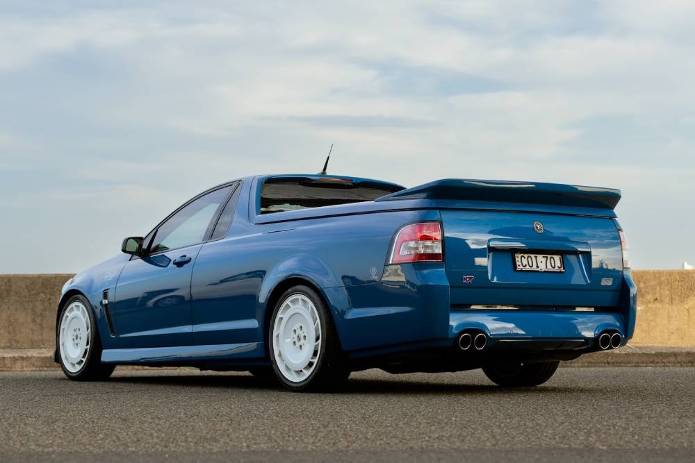 https://autogreeknews.gr/wp-content/uploads/2025/12/holden-vf-blue-meanie-1.jpg