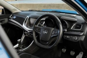 holden vf blue meanie (4)