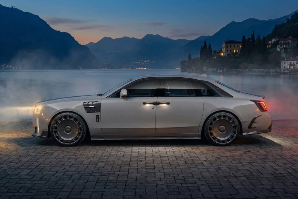https://autogreeknews.gr/wp-content/uploads/2025/12/mansory-rolls-royce-ghost-2.jpg