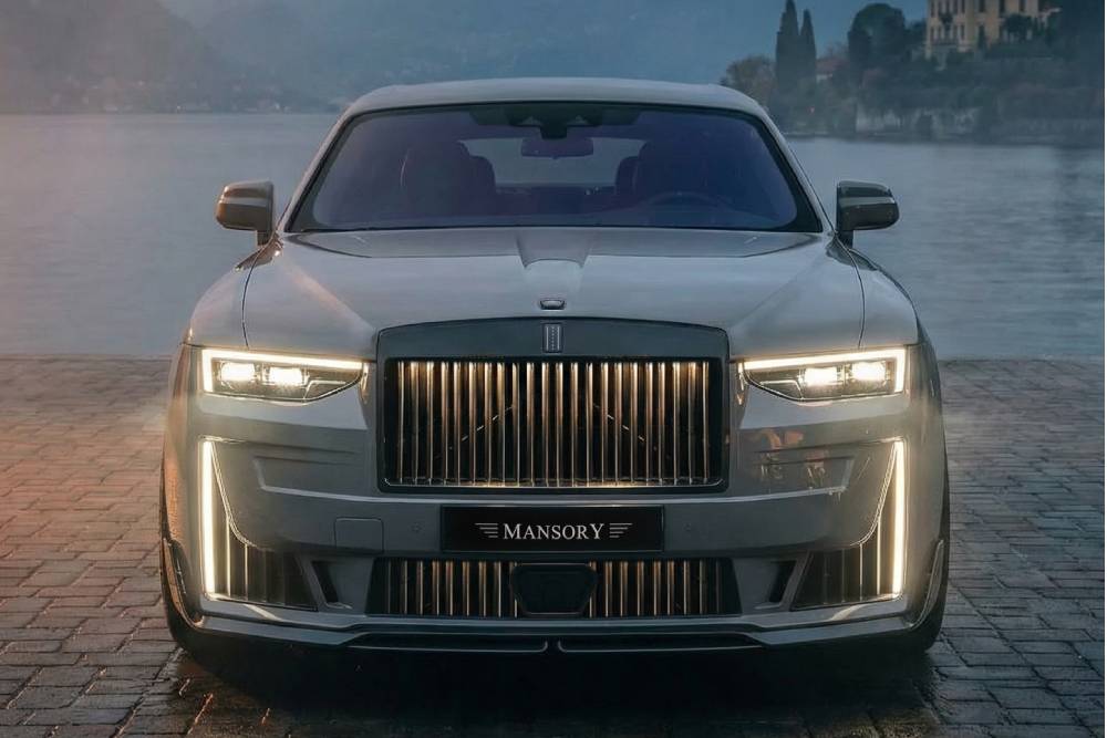 https://autogreeknews.gr/wp-content/uploads/2025/12/mansory-rolls-royce-ghost-4.jpg