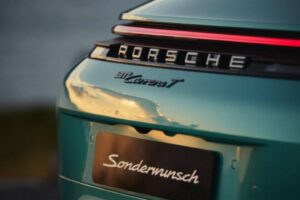 meet-the-911-formosa-the-only-such-car-that-porsch (4)